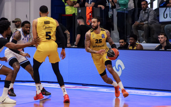 Μπάσκετ: Άνεμος νίκης για τον Άρη στη Μύκονο (βίντεο)