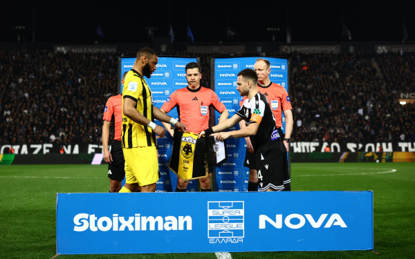 Super League: Η μάχη για τον τίτλο και οι βαθμολογικές ισορροπίες λίγο πριν τα πλέι οφ