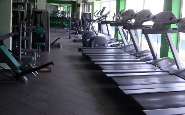 Βραζιλιάνος έτρεξε 188 χλμ. σε 24 ώρες σε διάδρομο γυμναστικής για να δοκιμάσει τα όριά του