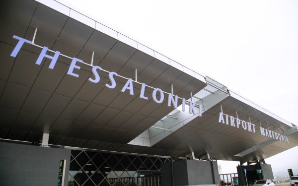 Θεσσαλονίκη: Συνελήφθη μεθυσμένος 30χρονος που παρενοχλούσε τους συνεπιβάτες του σε πτήση