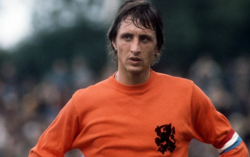 Γιόχαν Κρόιφ: Η ιδιοφυΐα που άλλαξε για πάντα το ποδόσφαιρο (βίντεο)