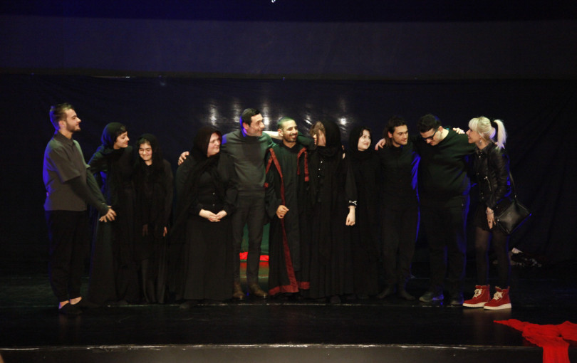 Μια ξεχωριστή θεατρική παράσταση νέων ηθοποιών, ανήμερα της Παγκόσμιας Ημέρας Θεάτρου για Παιδιά και Νέους