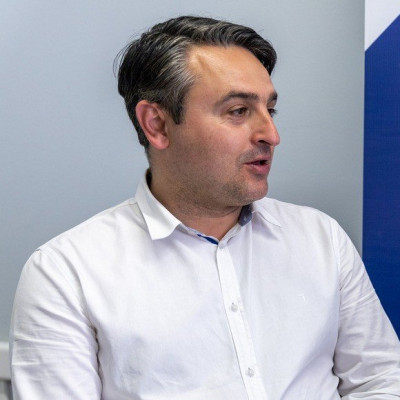 Αποστάσεις και από τον Δούκα για τη συμμετοχή Σαουλίδη στην εκδήλωση Τσίπρα