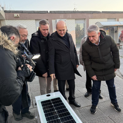 Τι κοιτούν Χατζηδάκης και Γιουτίκας;