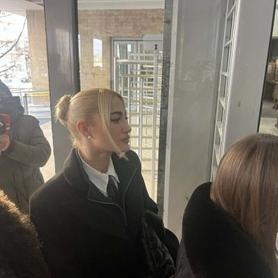 Θεσσαλονίκη: Ιωάννα Τούνη στο δικαστήριο για την υπόθεση revenge porn: «Ζητώ δικαιοσύνη για κάθε γυναίκα»