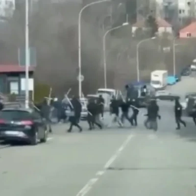 Σκηνές χάους στο Βελιγράδι: Άγριες συμπλοκές μεταξύ οπαδών πριν από το ντέρμπι Ερυθρού Αστέρα - Παρτιζάν