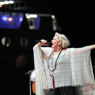 Νταλάρας, Μούσχουρη και Finos Films αποχαιρετούν τη Μαρινέλλα (βίντεο)