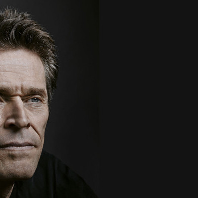 Ο Γουίλεμ Νταφόε γράφει το Μήνυμα για την Παγκόσμια Ημέρα Θεάτρου 2026