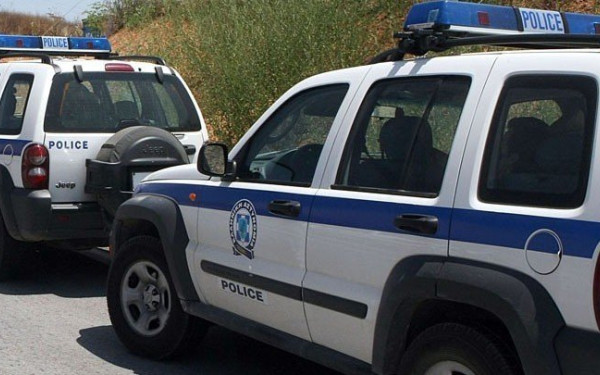 Αποκαλύφθηκε κύκλωμα εκμετάλλευσης μεταναστών στην Ηλεία - Συνελήφθησαν τέσσερις αλλοδαπές και ένας ανήλικος Αποκαλύφθηκε κύκλωμα εκμετάλλευσης μεταναστών στην Ηλεία - Συνελήφθησαν τέσσερις αλλοδαπές και ένας ανήλικος