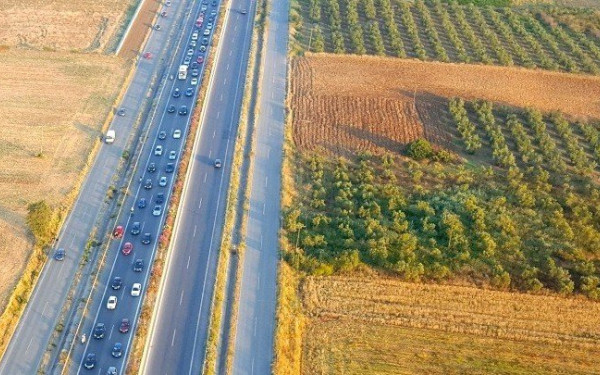 Φωτιά σε ΙΧ στην Ε.Ο. Θεσσαλονίκης - Ν. Μουδανιών
