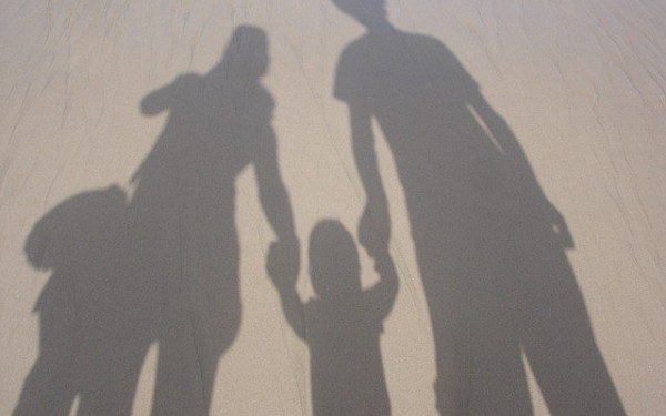 Ο δήμος Θεσσαλονίκης μαθαίνει στους νέους γονείς πώς να βάλουν τη στερεά τροφή στη ζωή των βρεφών