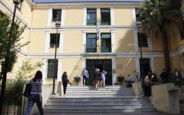 Κολωνός: Στον εισαγγελέα ο 43χρονος - Ο τέταρτος που συνελήφθη βίασε τρεις φορές την 12χρονη