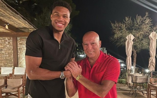 Γκάλης: "Αισθάνομαι σαν μπαμπάς του Γιάννη Αντετοκούνμπο" (βίντεο)