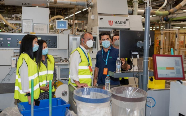 Στις εγκαταστάσεις της ΣΕΚΑΠ στην Ξάνθη ο Σταϊκούρας