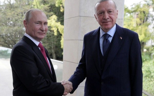 Πούτιν σε Ερντογάν: Πρέπει να τελειώσει «γρήγορα» η επίθεση των τζιχαντιστών στη Συρία