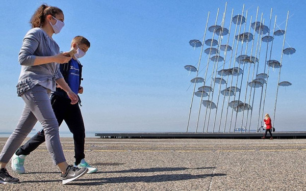 Τζανάκης: Πάνω από 15.000 τα πραγματικά κρούσματα Covid-19 – «Υψηλός πυρετός για δύο ημέρες και μεγάλη κακουχία» (βίντεο)