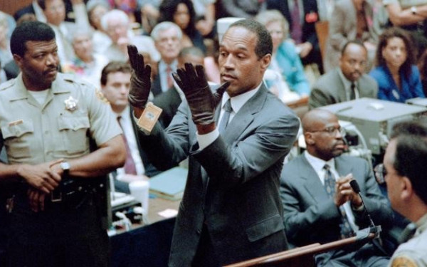 Υπόθεση Ο. Τζέι Σίμπσον: Το διπλό έγκλημα και η δίκη που συγκλόνισε την Αμερική (βίντεο)