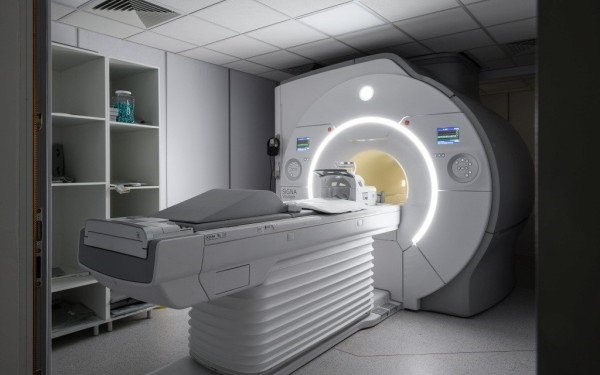 ΒΙΟΙΑΤΡΙΚΗ και GE Healthcare φέρνουν στην Ελλάδα τον πρώτο μαγνητικό τομογράφο 1.5T με τεχνολογία AIR™ και τεχνητή νοημοσύνη