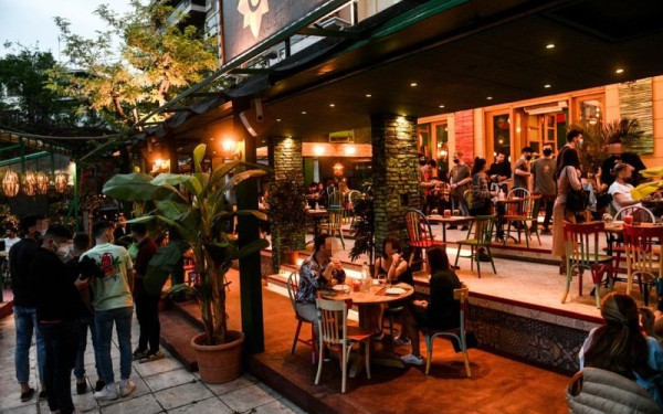 Συνελήφθησαν 10 άτομα μετά από ελέγχους σε μπαρ και καφέ για ηχορύπανση