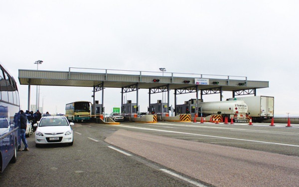 Ηγουμενίτσα: Οικογένεια μεταναστών εντοπίστηκε σε φορτηγό με συμπτώματα θερμοπληξίας