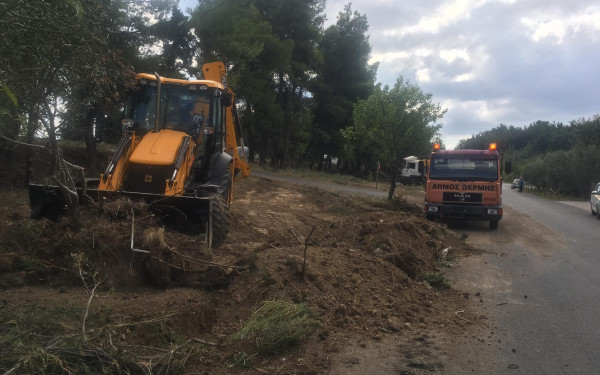 Περιφέρεια Κεντρικής Μακεδονίας: Εργασίες καθαρισμού στην επαρχιακή οδό Ρύσιου – Ταγαράδων –Βασιλικών