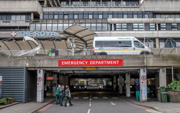 Ιστορική απόφαση από τους νοσηλευτές του βρετανικού ΕΣΥ - Κατεβαίνουν σε εθνική απεργία