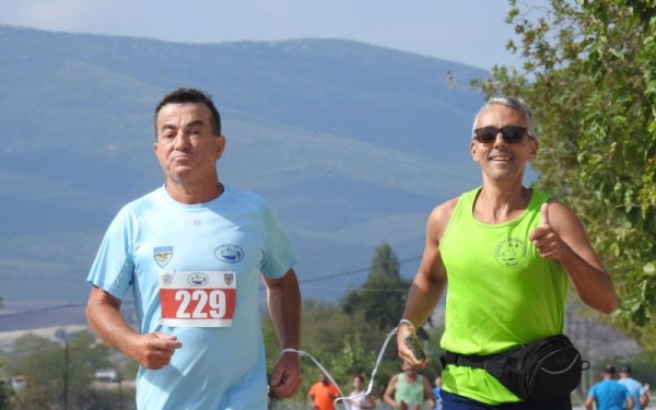 Γιώργος Παρίσσης: Ο τυφλός δρομέας που συντρίβει τις πιθανότητες