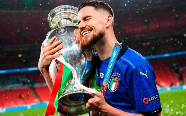 Ζορζίνιο: Η ζωή στο μοναστήρι, η συνάντηση με τον Σάρι και η διαδρομή προς τον θρίαμβο (βίντεο)