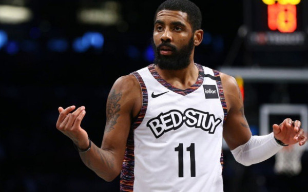 NBA: Ο ανεμβολίαστος Ίρβινγκ επιστρέφει