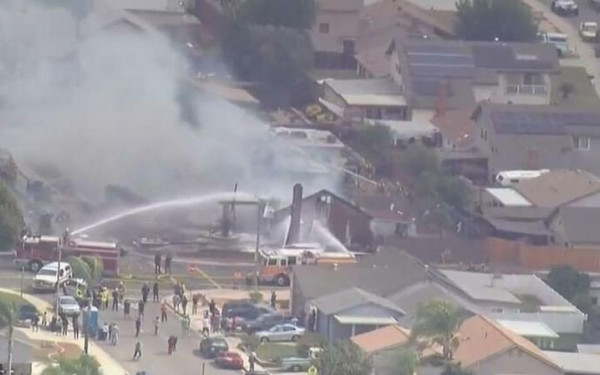 ΗΠΑ: Τουλάχιστον δύο νεκροί και δύο τραυματίες από συντριβή αεροσκάφους στην Καλιφόρνια (Βίντεο)