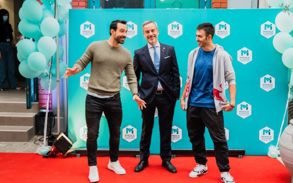 Το Museum of Illusions Thessaloniki άνοιξε τις πόρτες του και το γιόρτασε με εκλεκτούς καλεσμένους!