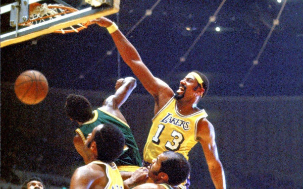 Γουίλτ Τσάμπερλεϊν: 22 χρόνια χωρίς τον "γίγαντα" που άλλαξε το μπάσκετ (βίντεο)