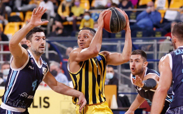 Μπάσκετ: Κακή εμφάνιση και ήττα του Άρη από τον Κολοσσό (βίντεο)
