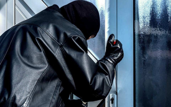 ΕΛΑΣ: Eξαρθρώθηκε σπείρα που διέπραττε κλοπές σε σπίτι στη Φιλοθέη και το Ψυχικό - Πάνω από 1 εκατ. ευρώ η λεία