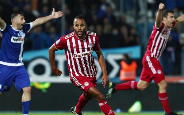 Super League: Καλοδέχτηκε το δώρο πριν το ντέρμπι ο Ολυμπιακός