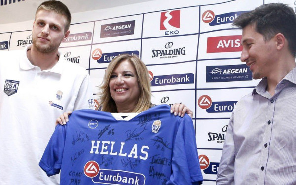 Ο κόσμος του αθλητισμού αποχαιρετά τη Φώφη Γεννηματά