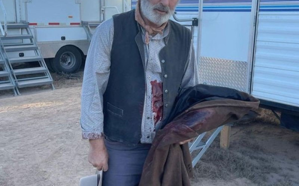 Τραγωδία σε γυρίσματα ταινίας: Ο Άλεκ Μπάλντουιν πυροβόλησε και σκότωσε  μια γυναίκα (Βίντεο)