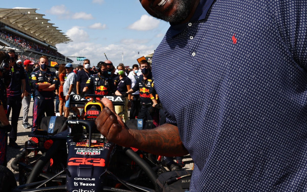 Φόρμουλα 1: Ο Σακίλ Ο' Νιλ έκλεψε τη δόξα από τον Φερστάπεν (βίντεο)