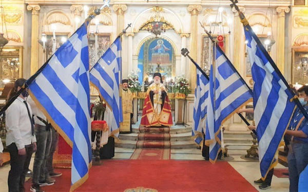 Αίγυπτος: Στην Αλεξάνδρεια οι μαθητές ύψωσαν τις γαλανόλευκες μπροστά στον Πατριάρχη