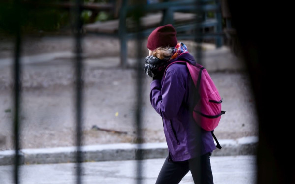 Χειμωνιάτικη εισβολή το Σαββατοκύριακο με κρύο, χιόνια και θυελλώδεις ανέμους (βίντεο)