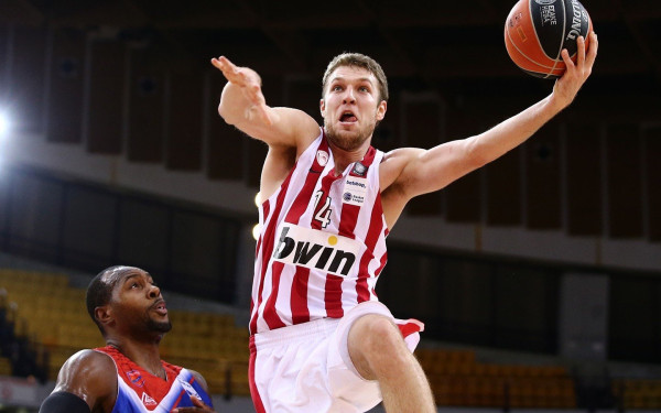 Μπάσκετ: Η μεγάλη επιστροφή του Σάσα Βεζένκοφ (βίντεο)