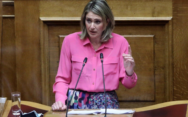 Οι προτάσεις της Άννας Ευθυμίου για την καταπολέμηση της έμφυλης βίας 