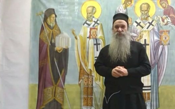 Από το Άγιο Όρος στο Μανχάταν: Ο ιερομόναχος που αγιογράφησε το ναό του Αγίου Νικολάου στη Νέα Υόρκη (Βίντεο)