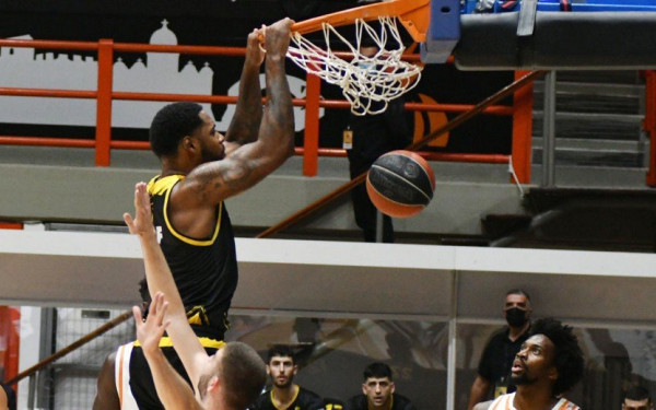 Μπάσκετ: Έκανε πάρτι ο Άρης στην Πάτρα (βίντεο)