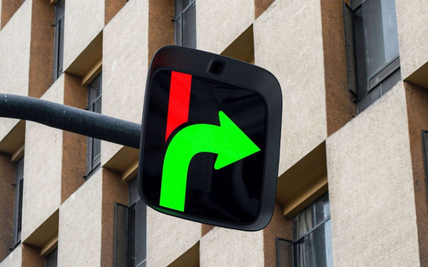 Θεσσαλονίκη: Ανάβουν σύντομα τα “έξυπνα φανάρια”, δίνοντας ανάσα στο κυκλοφοριακό