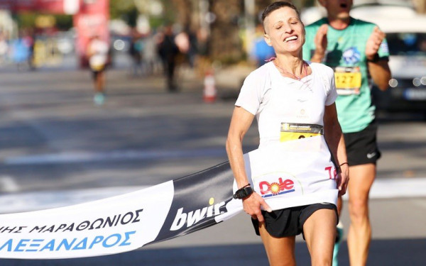 Η συγκλονιστική  Σόνια Τσεκίνι στο makthes.gr: «Την ημέρα του χειρουργείου έτρεχα στο μπαλκόνι και έκανα ασκήσεις»