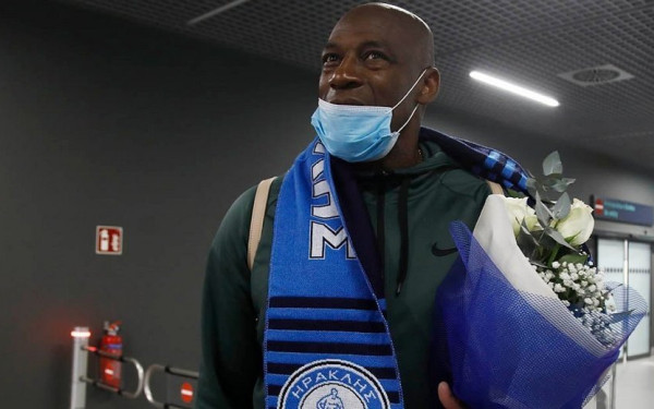 Ο μεγάλος Ντέιβιντ Ίνγκραμ θα διδάξει μπάσκετ σε μικρά παιδιά (βίντεο)