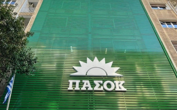 ΠΑΣΟΚ-ΚΙΝΑΛ: Προκαλεί η Ζαχάροβα - Η ηγεσία της Ρωσίας οδηγεί την ανθρωπότητα σε σκοτεινά μονοπάτια