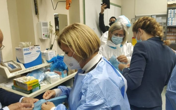 Στα εγκαίνια της Μονάδας Κλινικών Ερευνών του ΑΠΘ στο "Παπαγεωργίου" σήμερα η Μίνα Γκάγκα