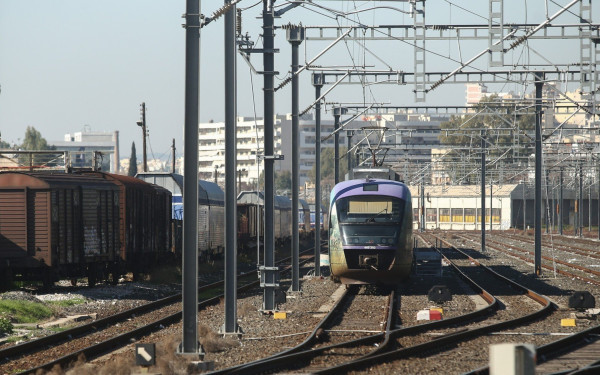 Nέα απεργία στο σιδηρόδρομο: Χωρίς τρένα και προαστιακό μέχρι και την Παρασκευή